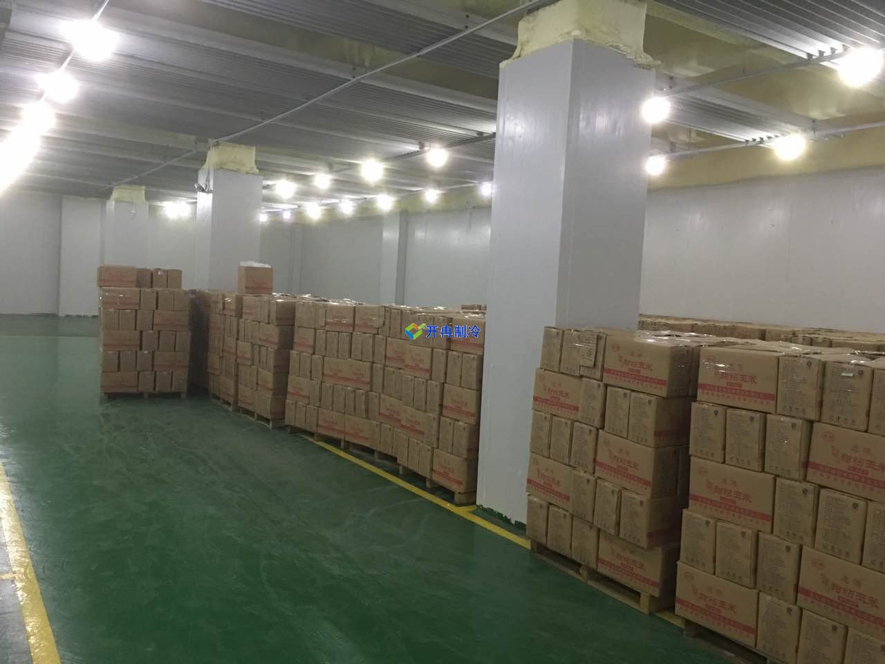 -18~-25℃冷藏、0~5℃冷庫—食品企業(yè)建造300平食品雙溫冷凍庫